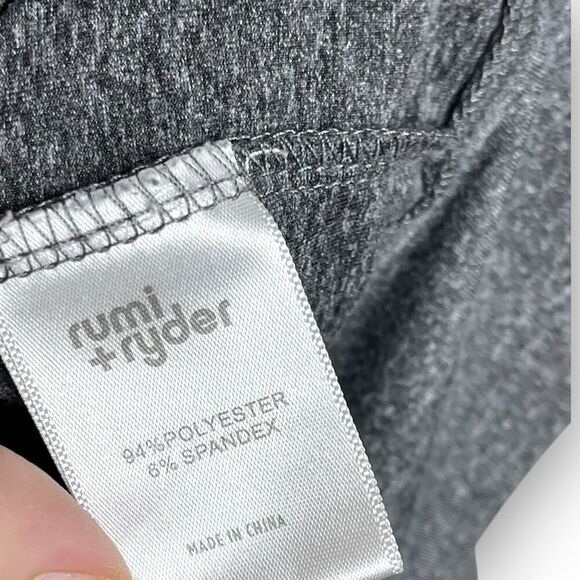 Rumi & Ryder Full Zip Hooded Long Sleeve Active Wear Gray Top Kids Size Medium - Picture 8 of 9